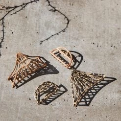 Tea Lily Eb & Ive - Windjana Claw - Tan