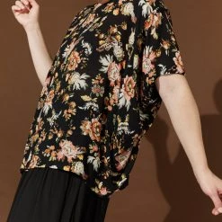 Isle Of Mine - Flourish Top - Black