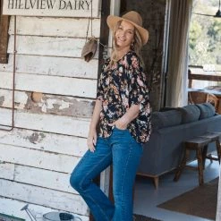 Isle Of Mine - Flourish Top - Black