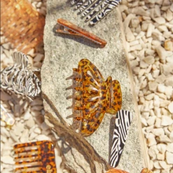 Tea Lily Eb & Ive - Tribal Claw - Zebra 2473502