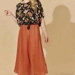 Isle Of Mine - Flourish Top - Black