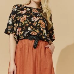 Isle Of Mine - Flourish Top - Black