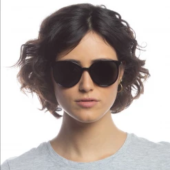 Accessories Sunglasses Le Specs Sunglasses - Momala - Black