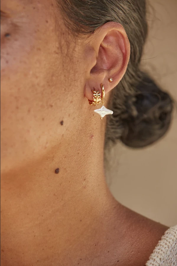 Tea Lily Eb & Ive - Legacy Earring Gold Leaf 2469304 5 Tea Lily Eb & Ive - Legacy Earring Gold Leaf 2469304